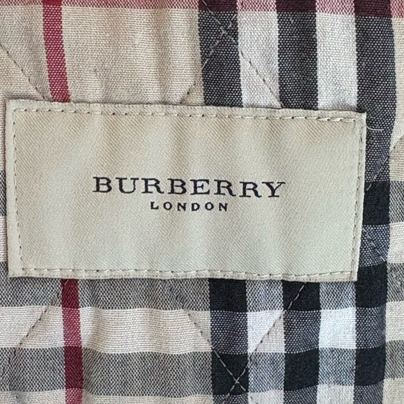 BURBERRY LONDON Fernleigh Diamond Quilted Jacket. Sz M $1095 Retail - Picture 8 of 15